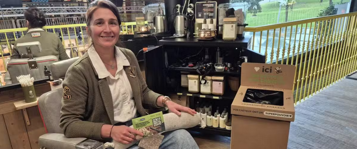 A Saint-Jean-de-Luz, une coiffeuse recycle les cheveux pour dépolluer les océans