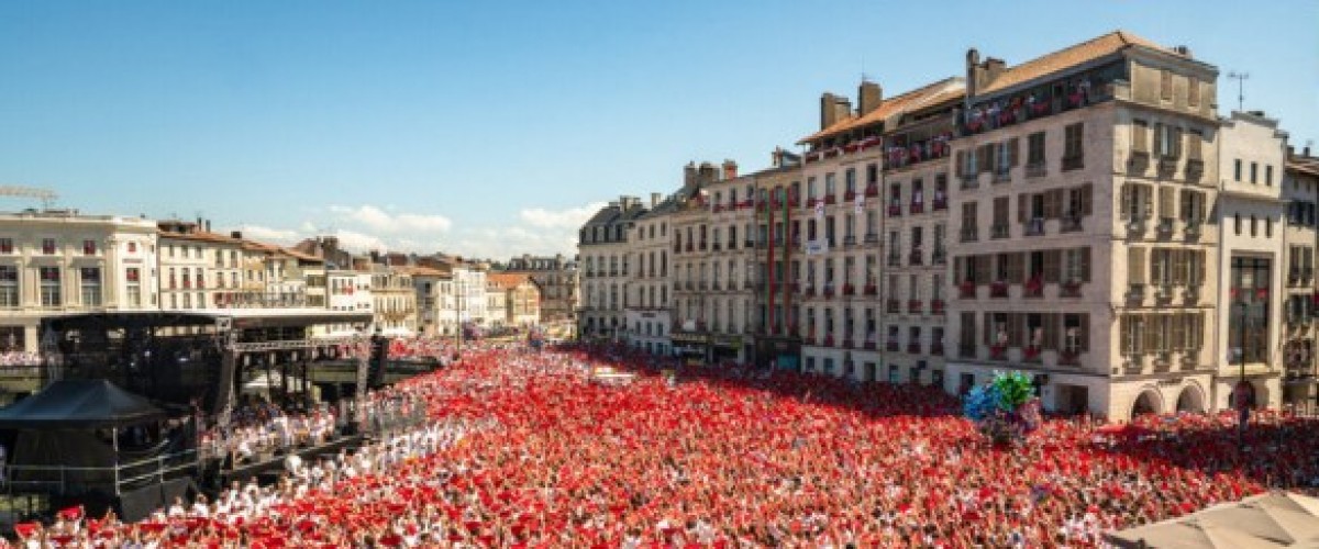Bayonne propose un tirage au sort permettant à ses habitants de participer à des moments forts des fêtes