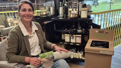 A Saint-Jean-de-Luz, une coiffeuse recycle les cheveux pour dépolluer les océans