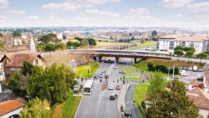Construction d'une piste cyclable sur le BAB